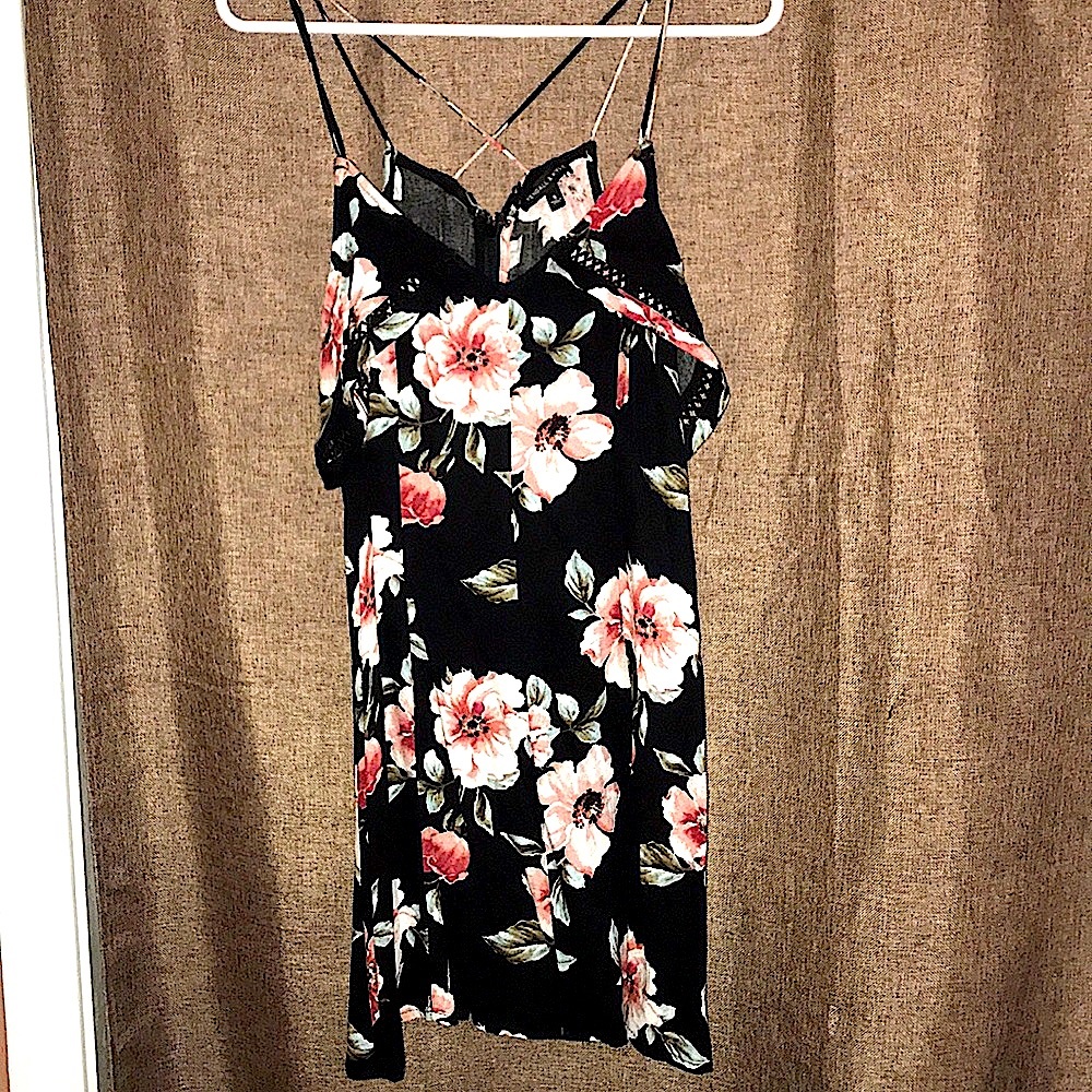 BEAUTIFUL KENDAL & KLYIE SUMMER DRESS